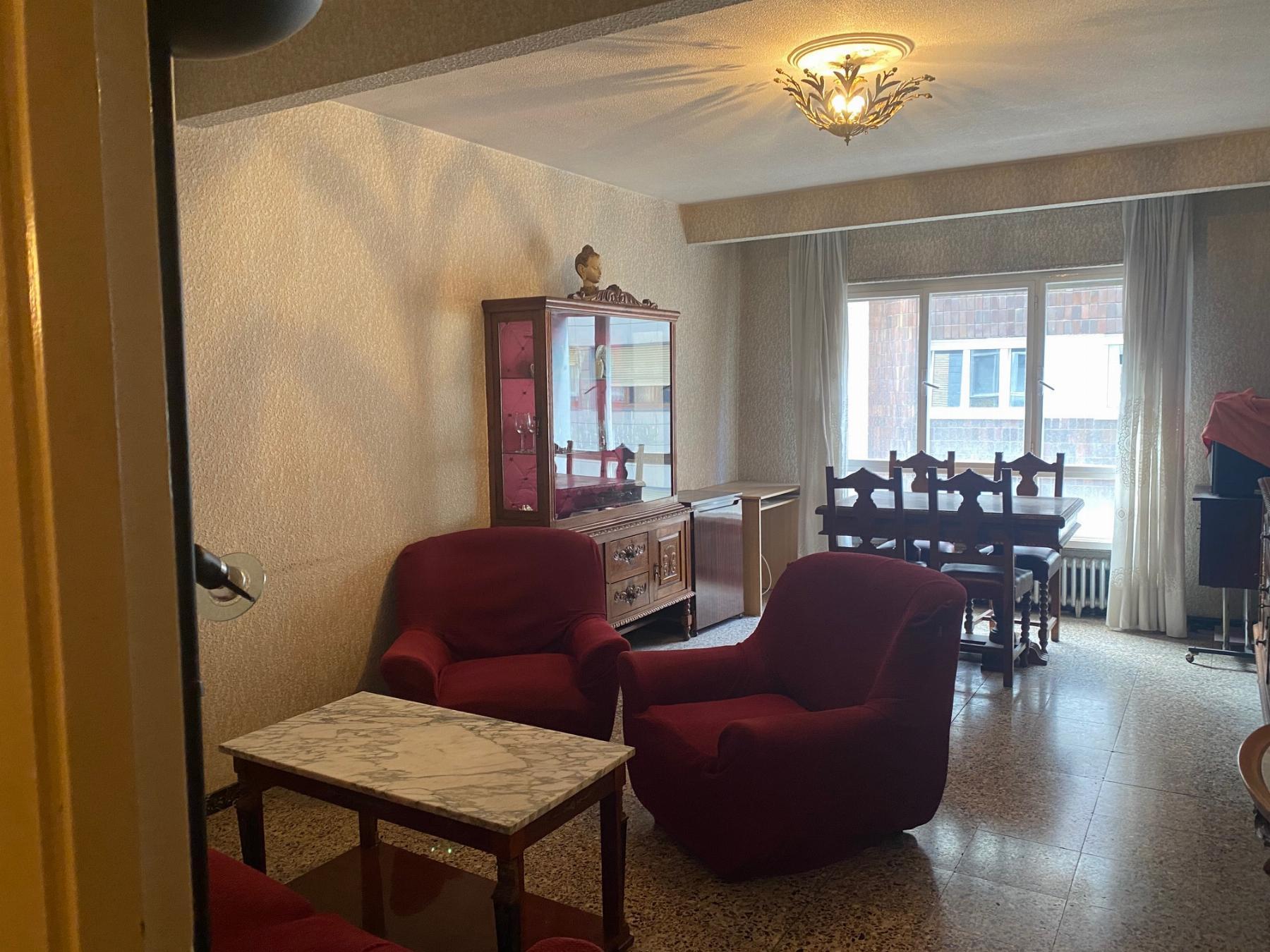 For sale of flat in Gijón