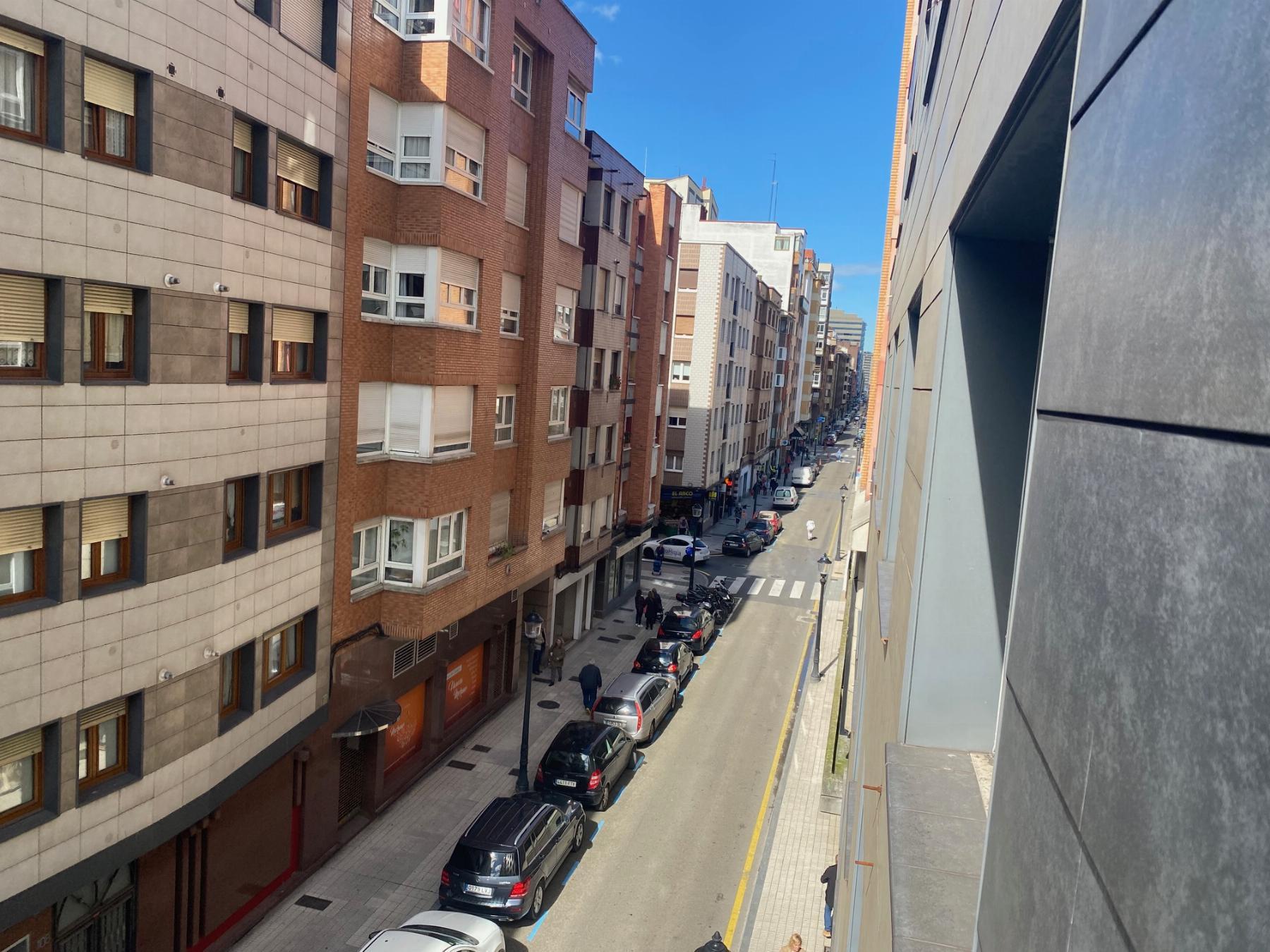 For sale of flat in Gijón