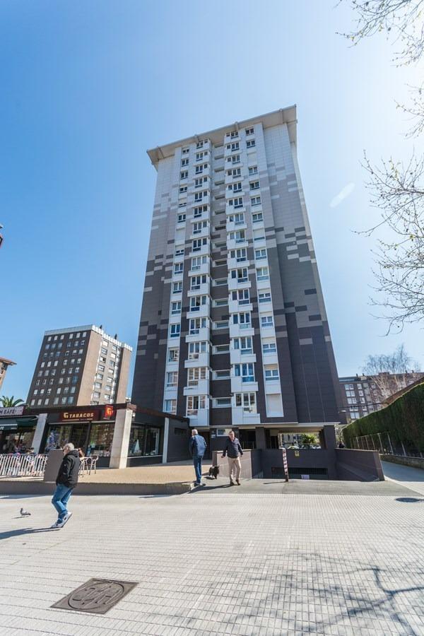 For sale of flat in Gijón