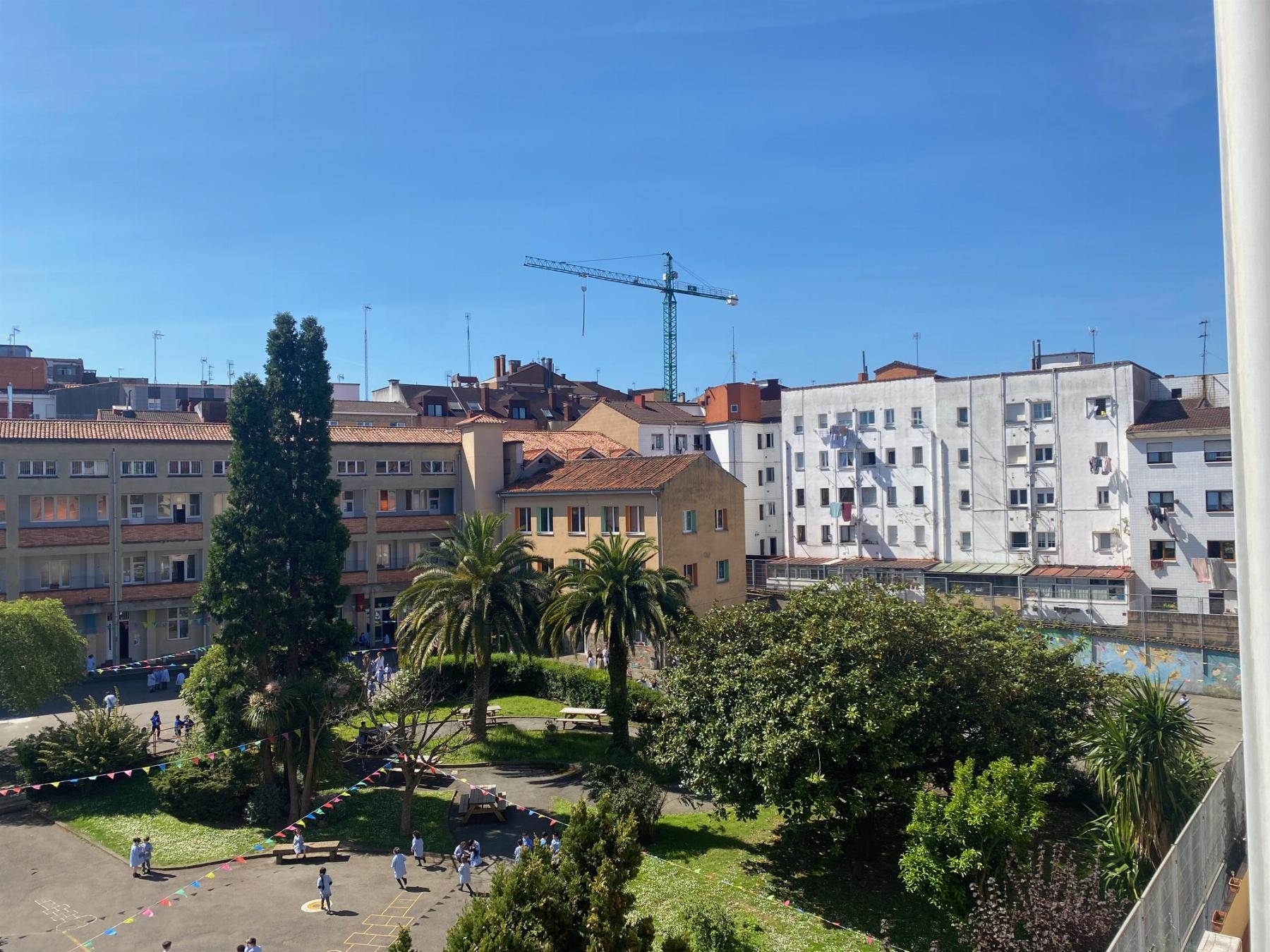 For sale of flat in Gijón