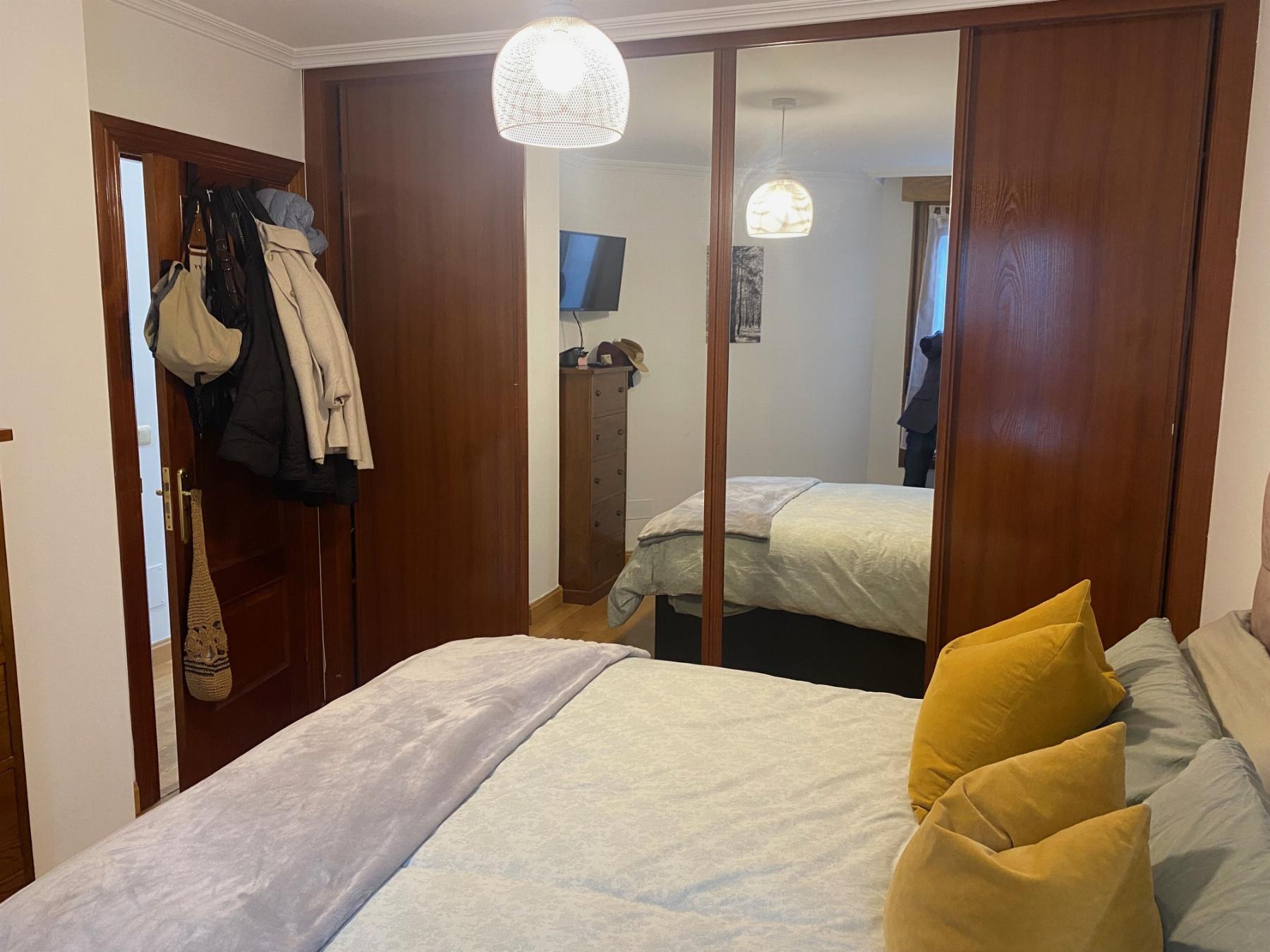 For sale of flat in Gijón