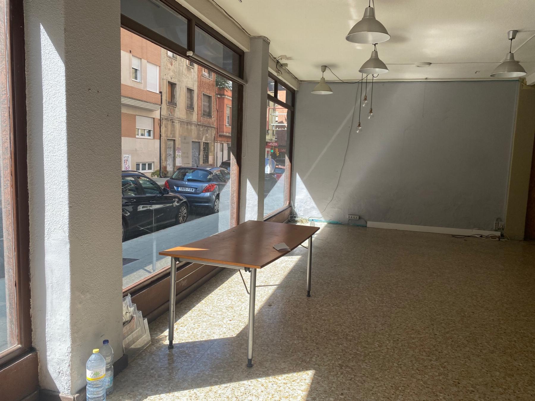 For rent of commercial in Gijón