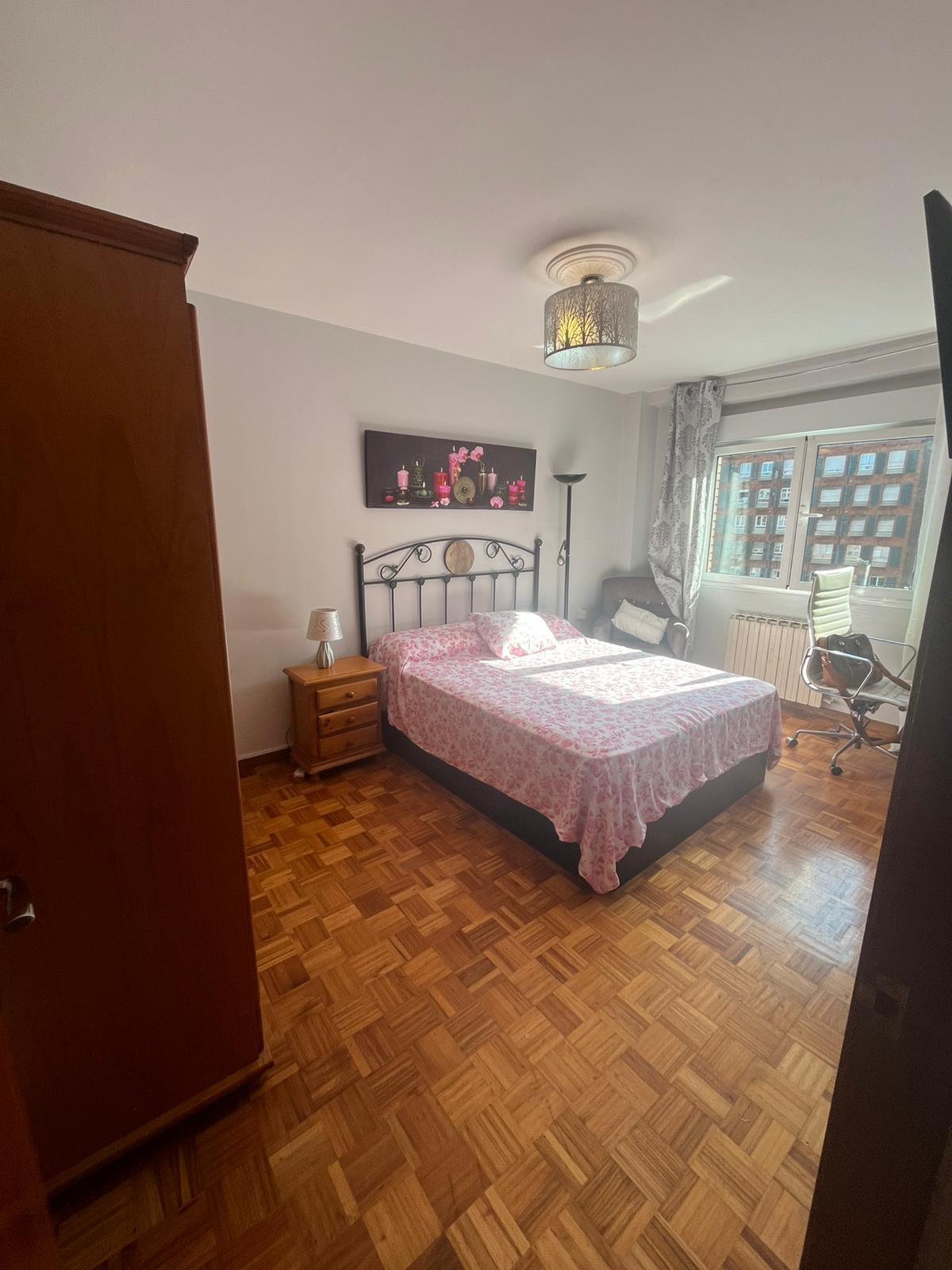 For sale of flat in Gijón