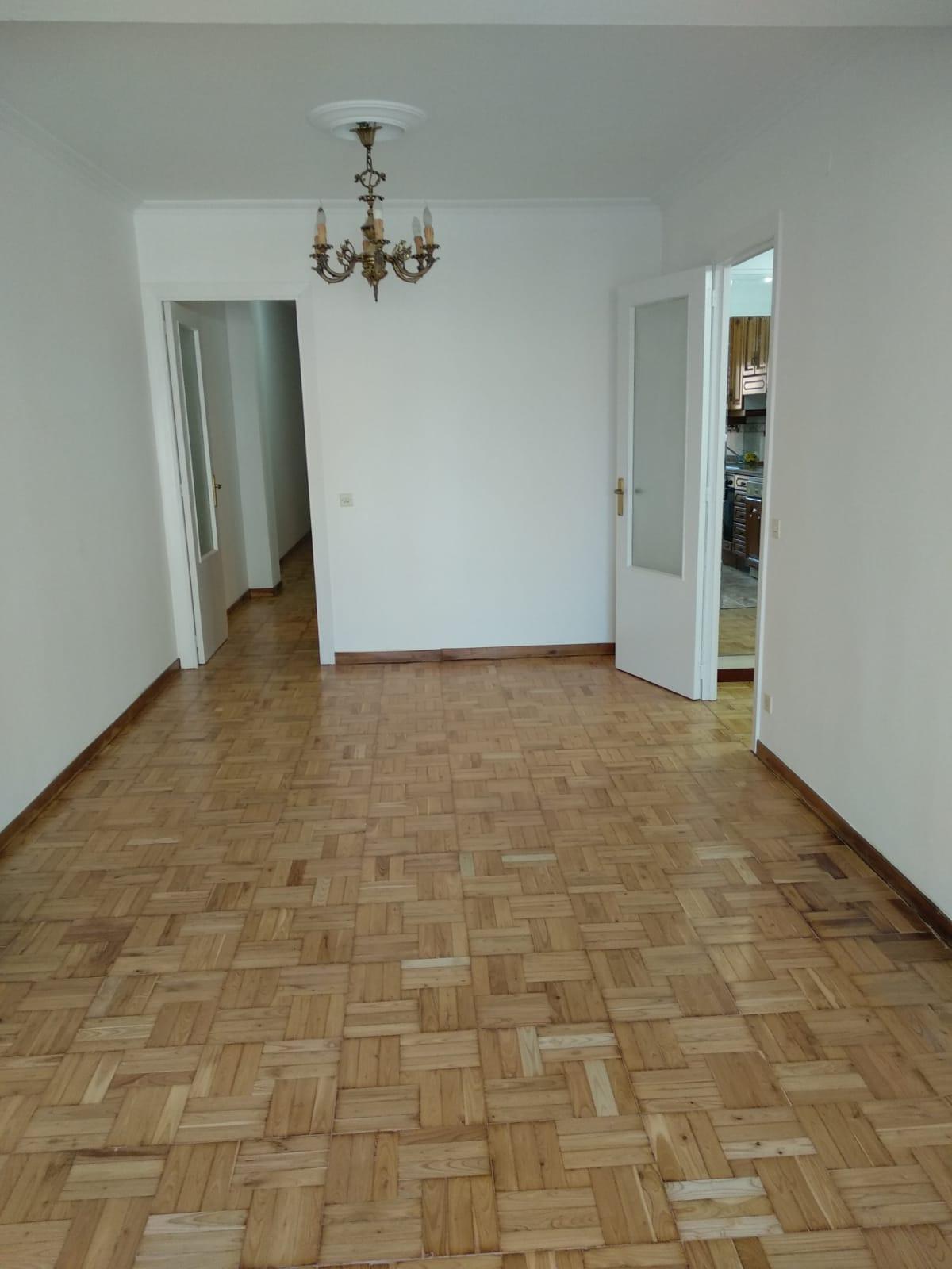 For sale of flat in Gijón