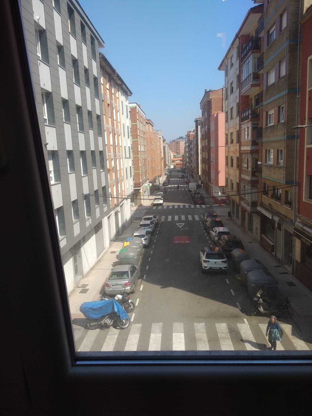 For sale of flat in Gijón