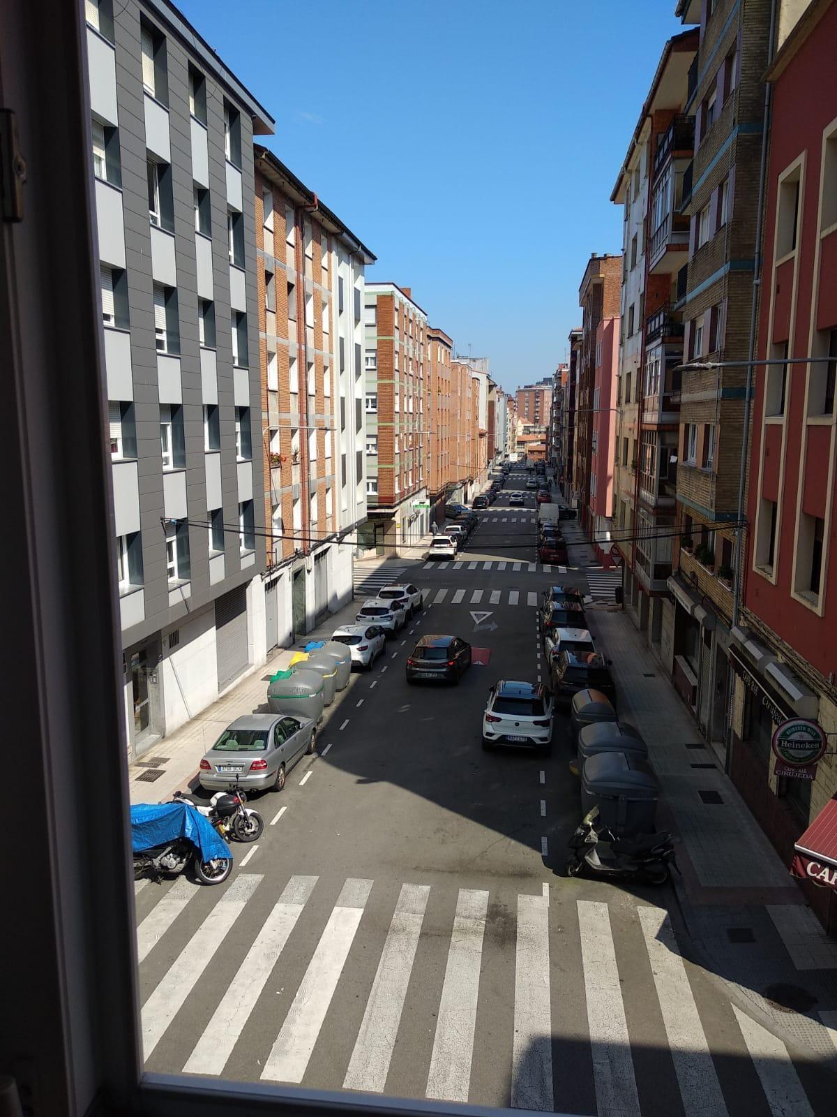 For sale of flat in Gijón