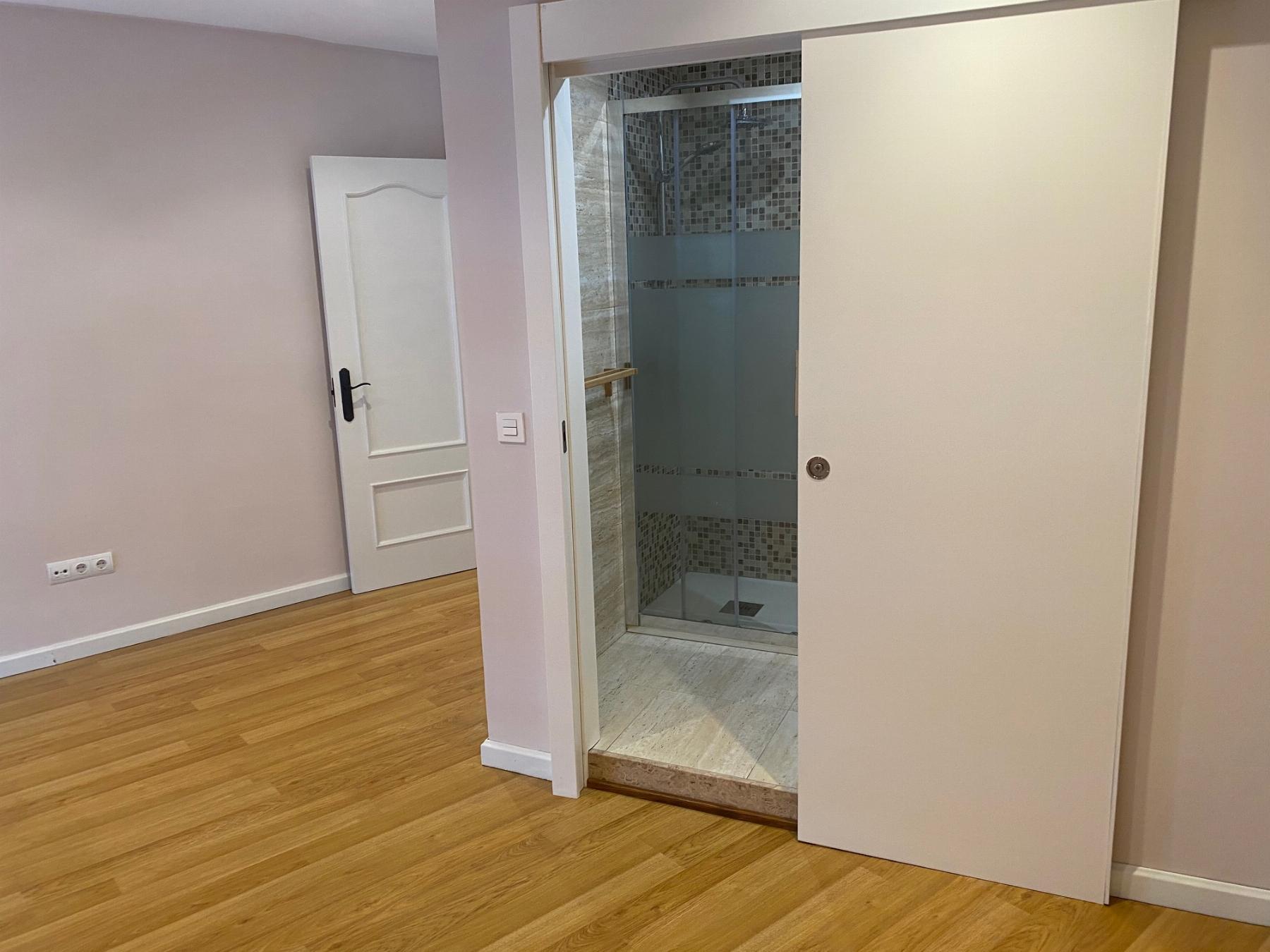 For sale of flat in Gijón
