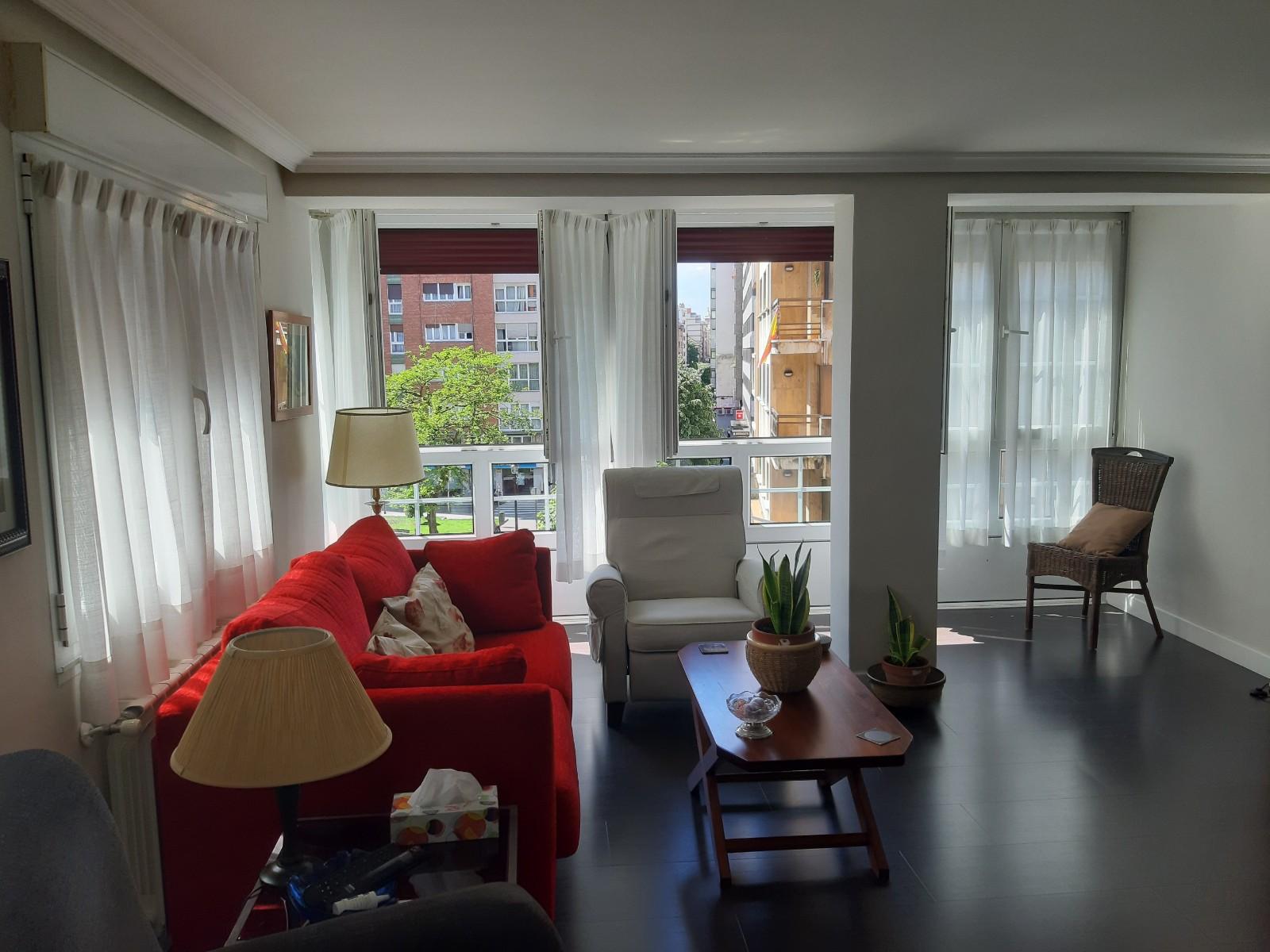 For sale of flat in Gijón