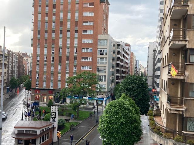 For sale of flat in Gijón