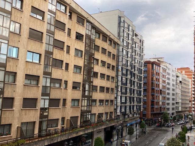 For sale of flat in Gijón