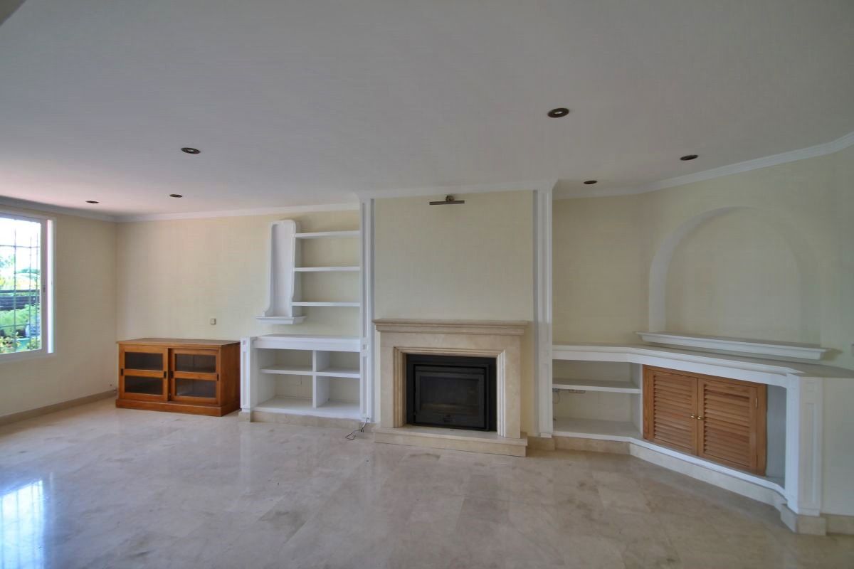 For sale of villa in Marbella