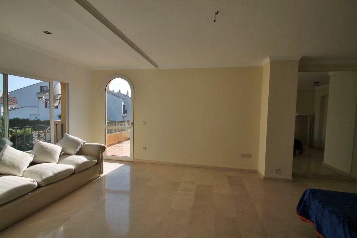 For sale of villa in Marbella