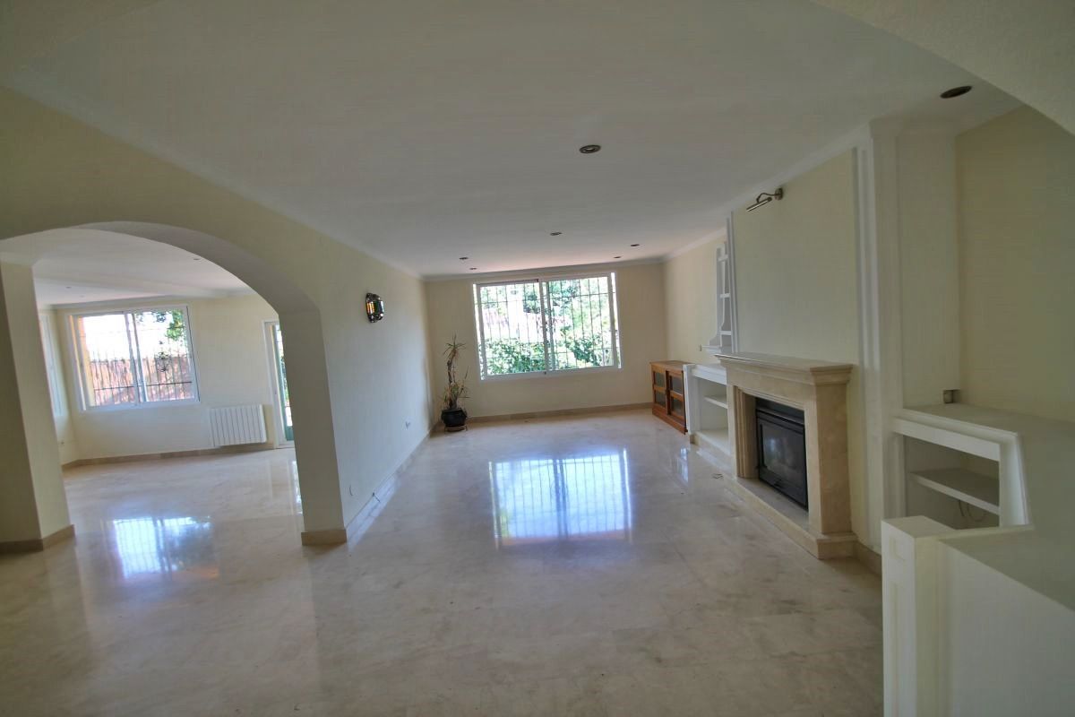 For sale of villa in Marbella