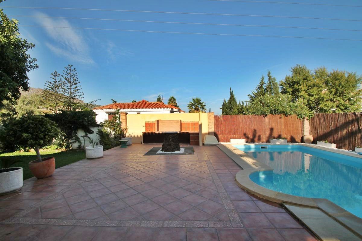 For sale of villa in Marbella