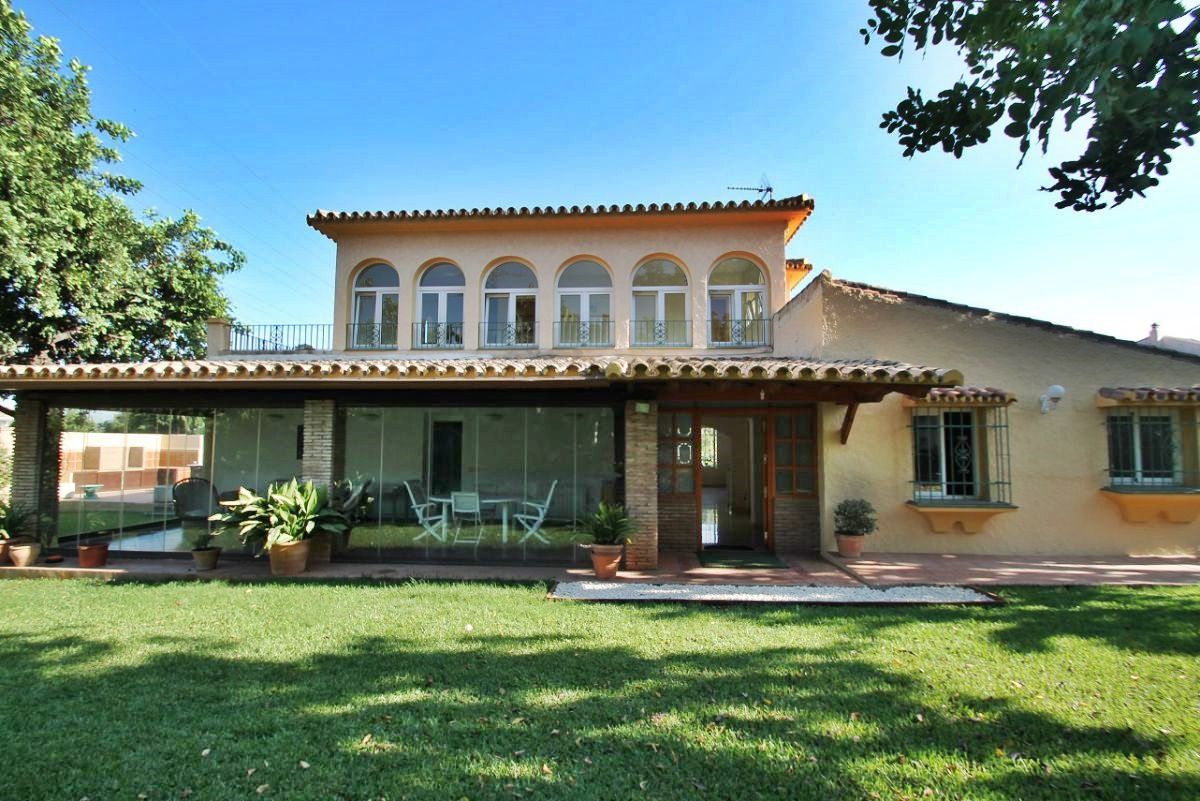 For sale of villa in Marbella
