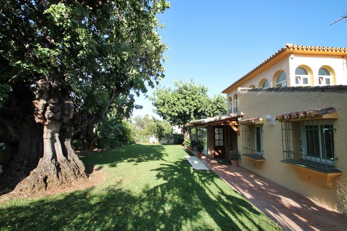 For sale of villa in Marbella
