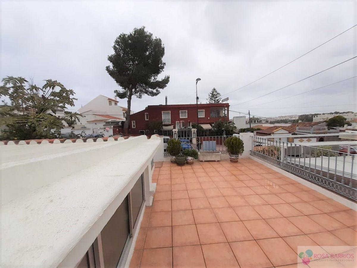 For sale of house in Nueva Andalucía