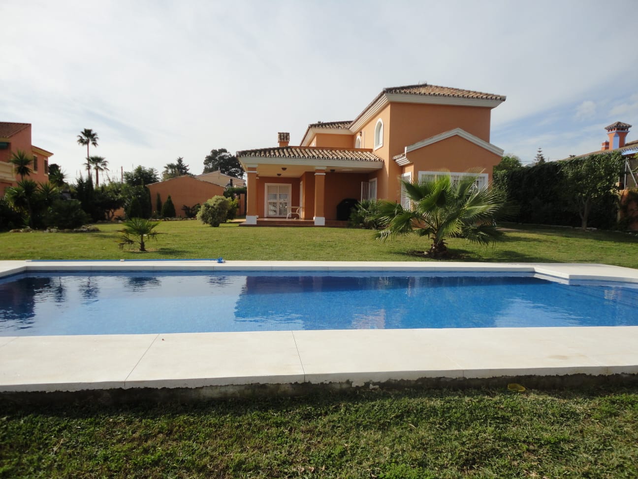 Salgai  villa  Estepona