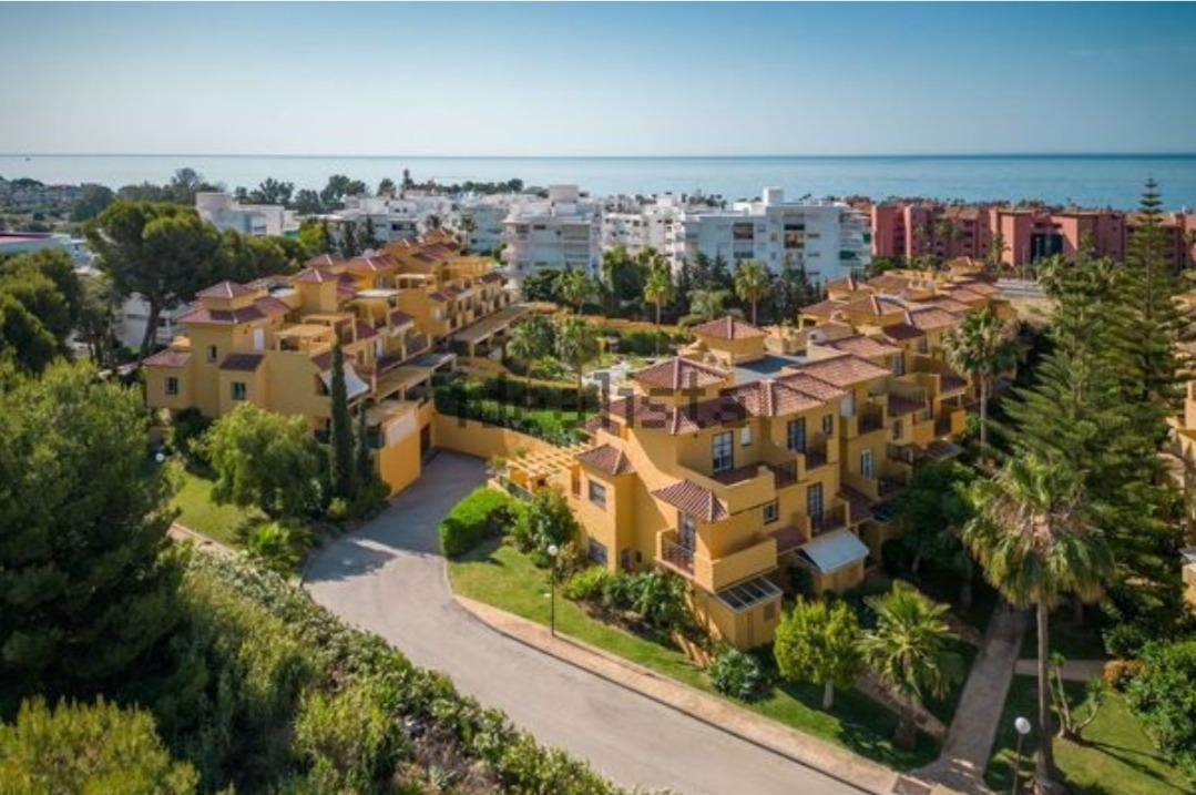 For sale of house in Estepona