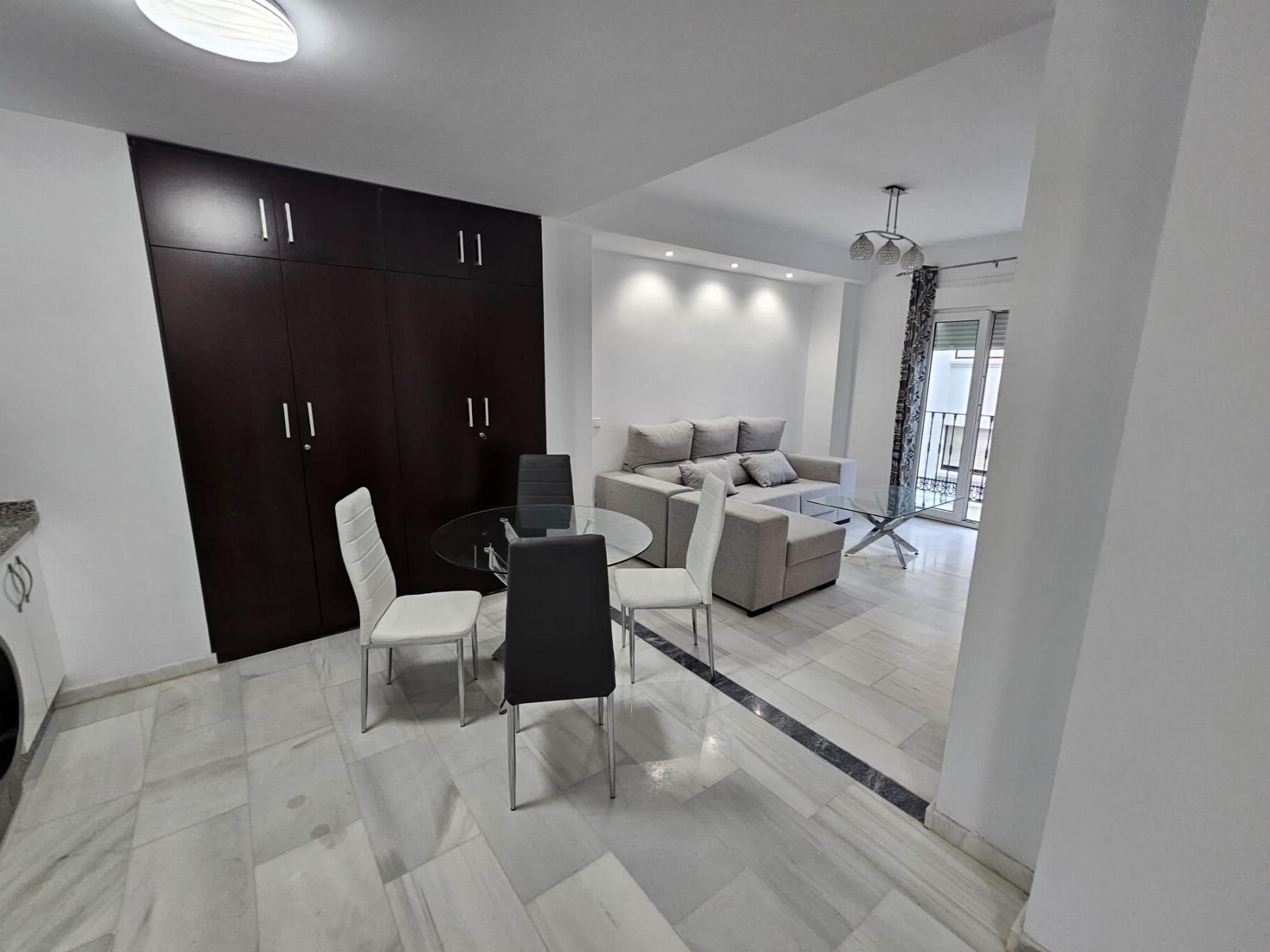 Salgai  apartamentu  Estepona