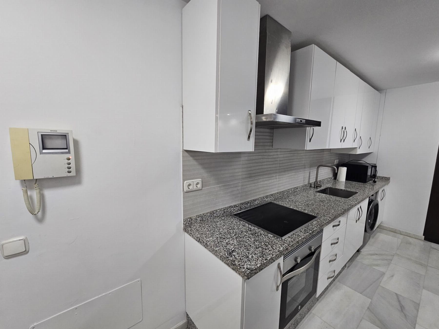 Salgai  apartamentu  Estepona
