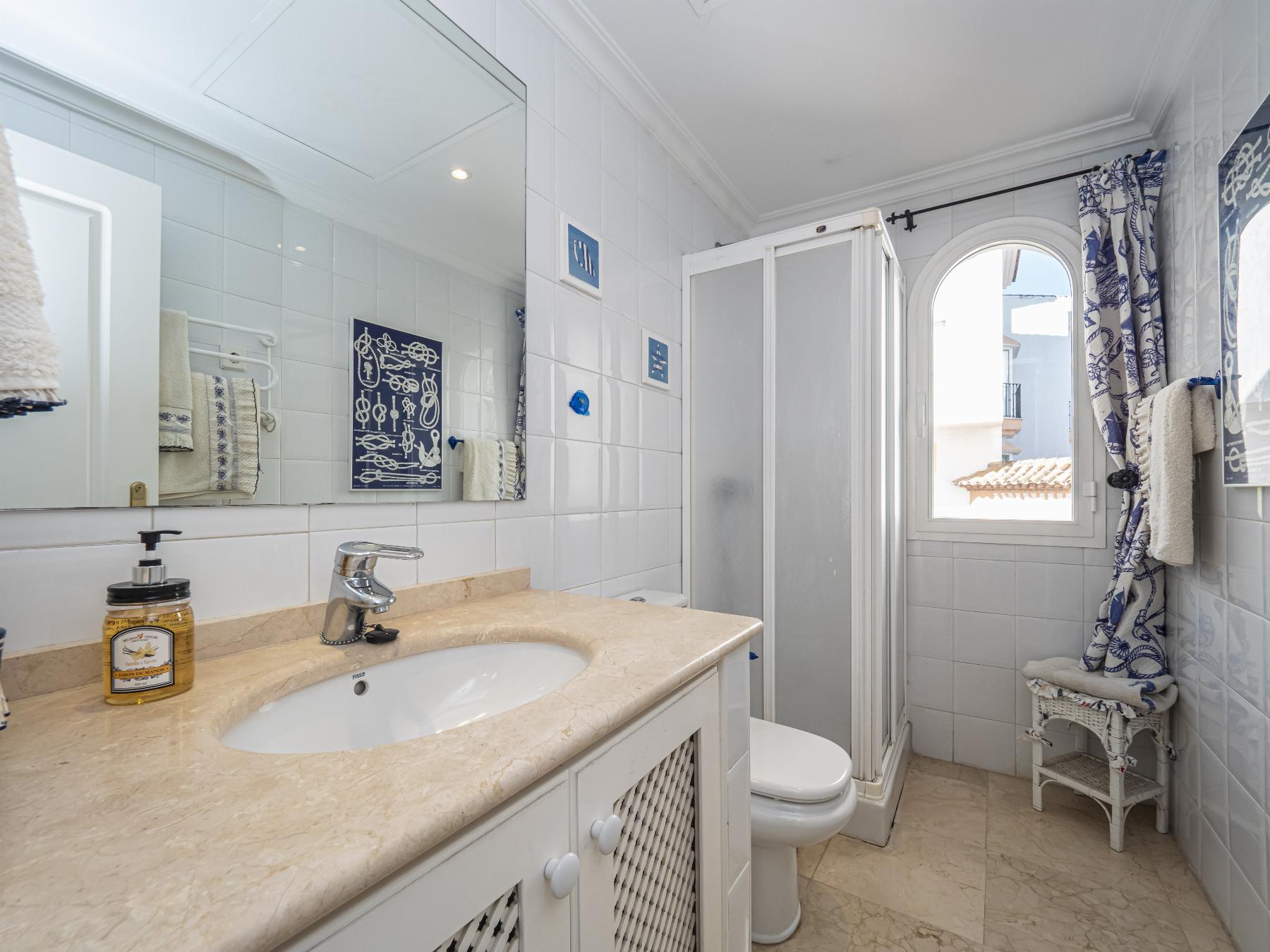 For sale of flat in Puerto Banús