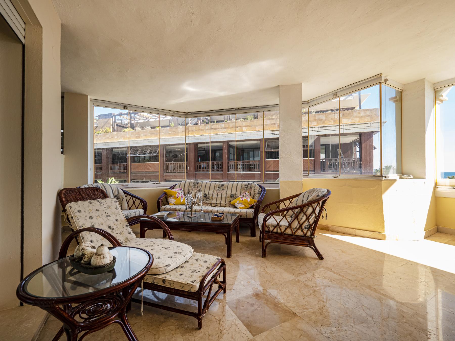 For sale of flat in Puerto Banús