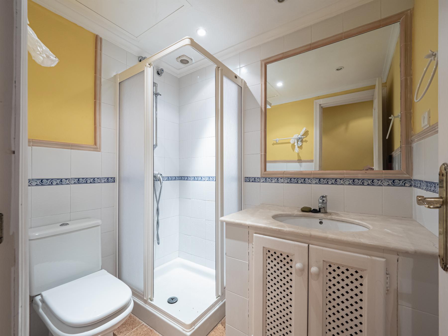 For sale of flat in Puerto Banús