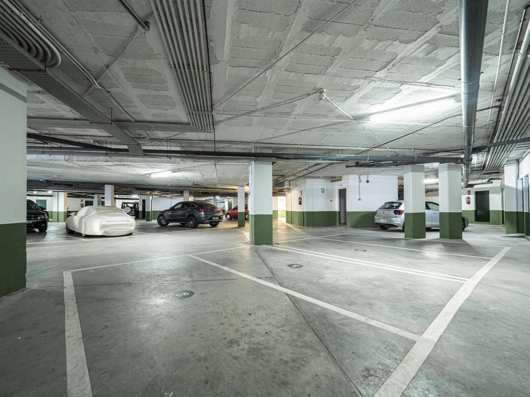 For sale of flat in Puerto Banús