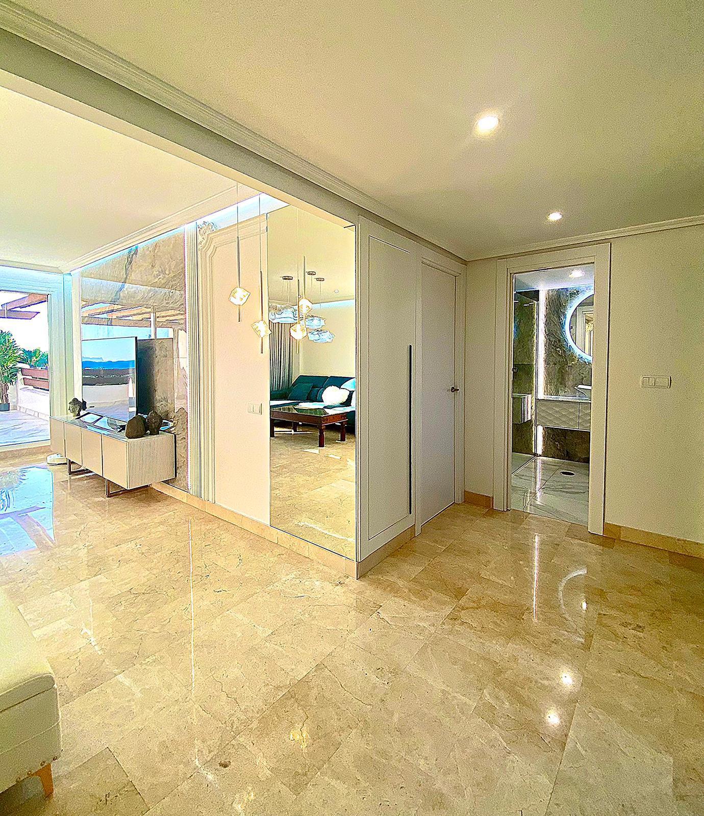 For sale of flat in Estepona