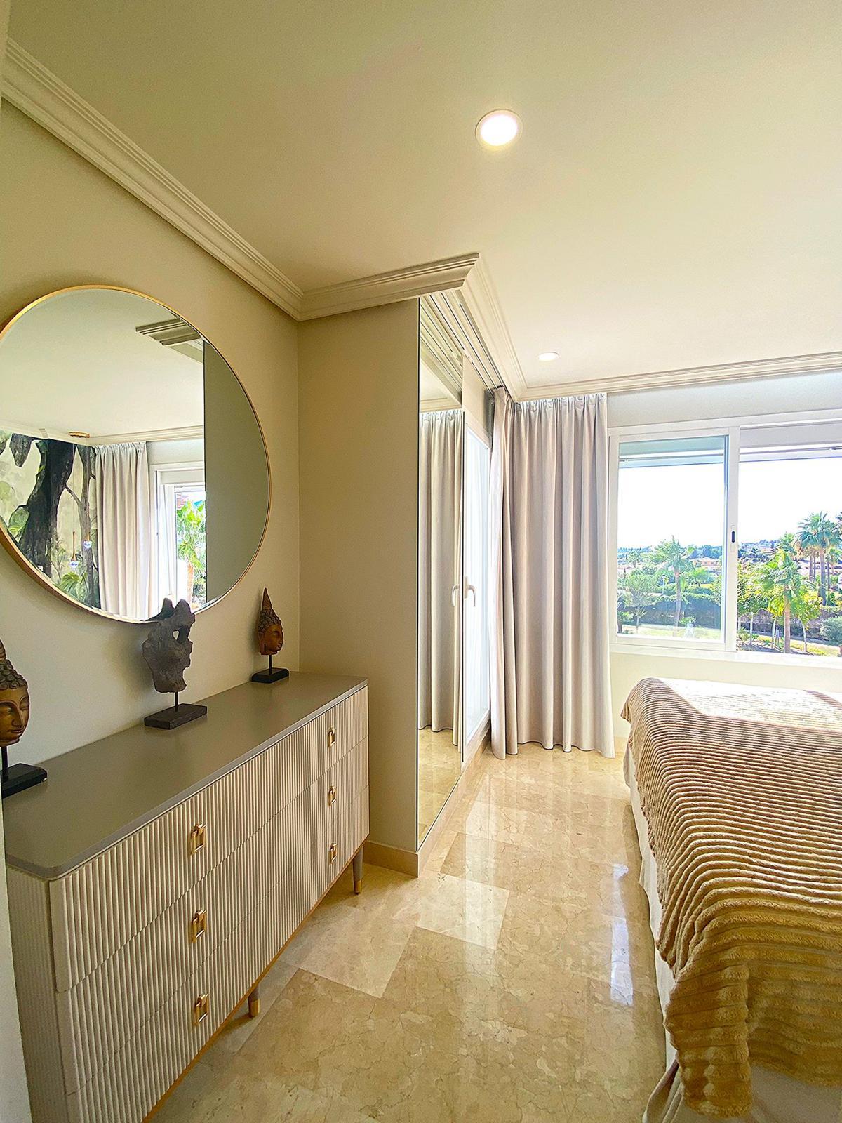 For sale of flat in Estepona