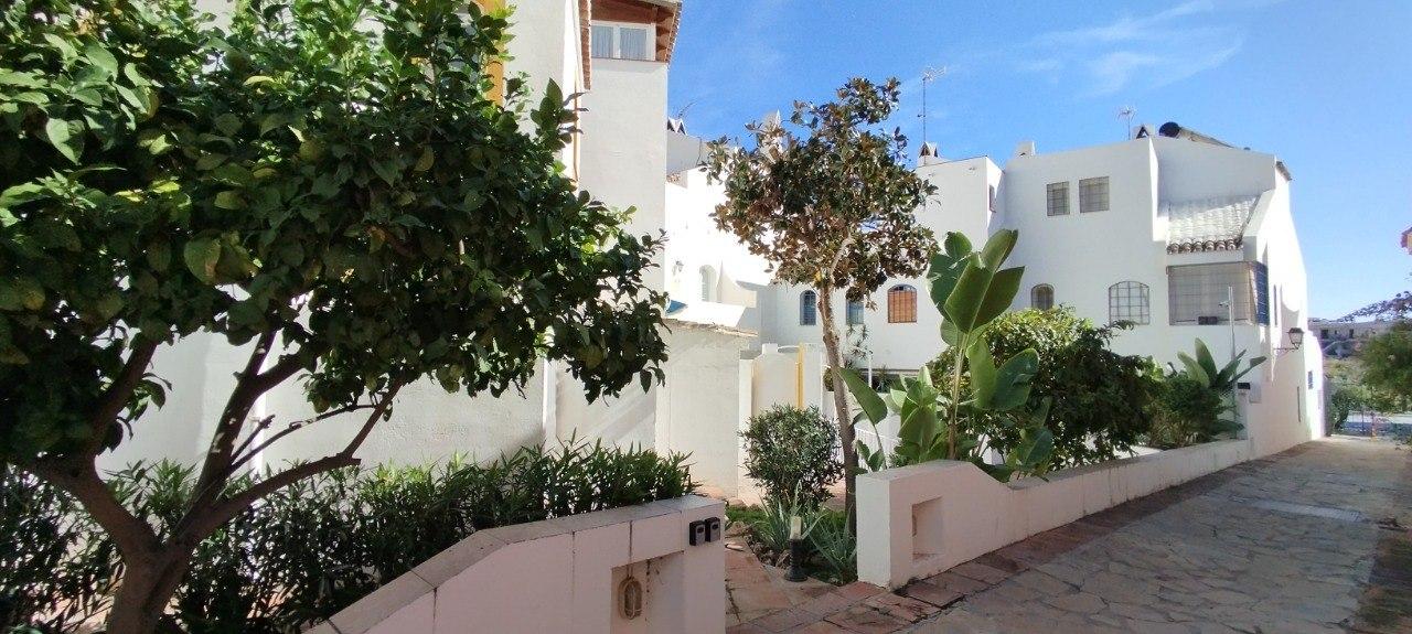 Venta de casa en Nueva Andalucía