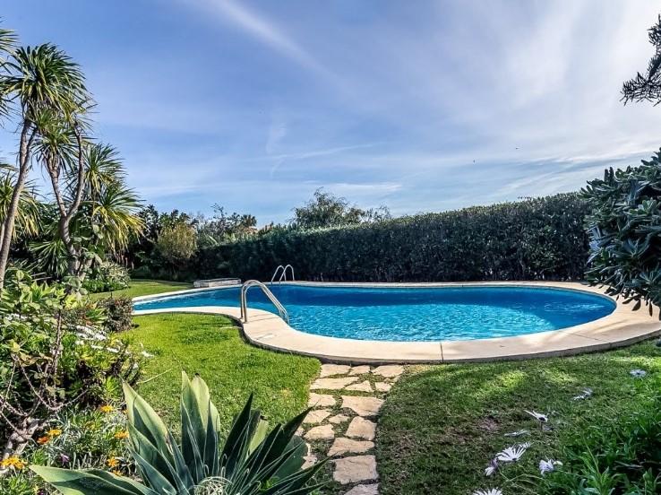 Salgai  apartamentu  Estepona