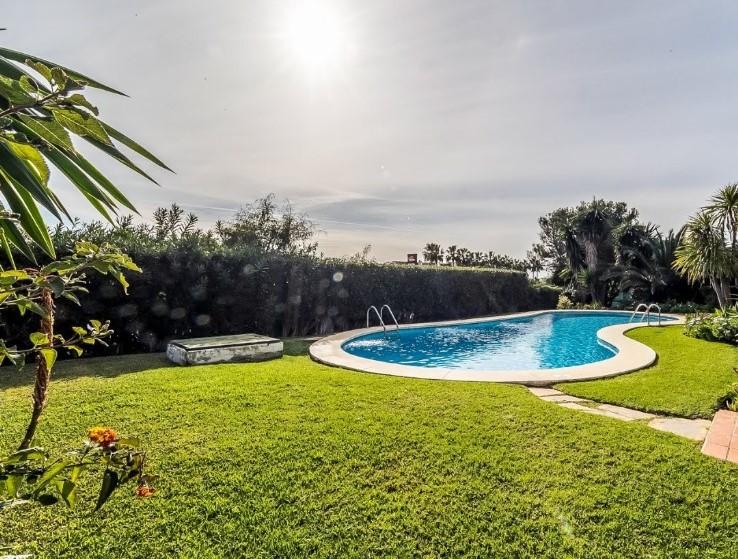Salgai  apartamentu  Estepona