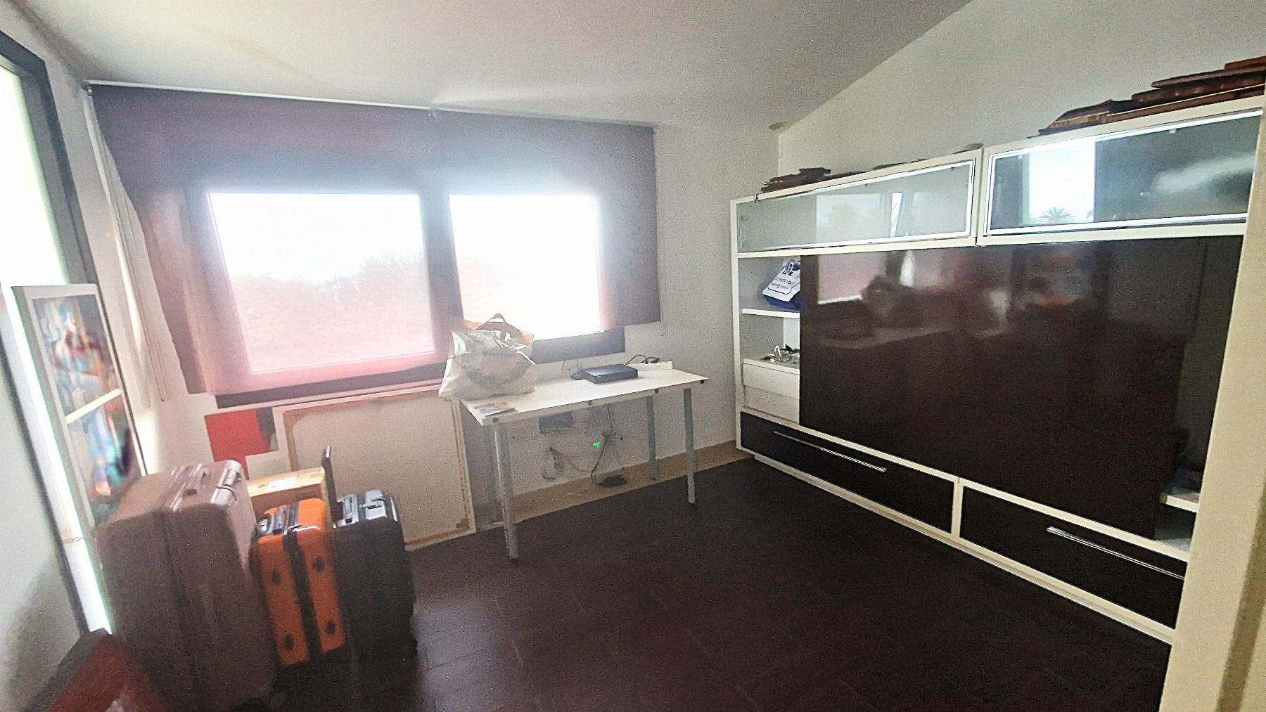 بيع من أرضية في Estepona