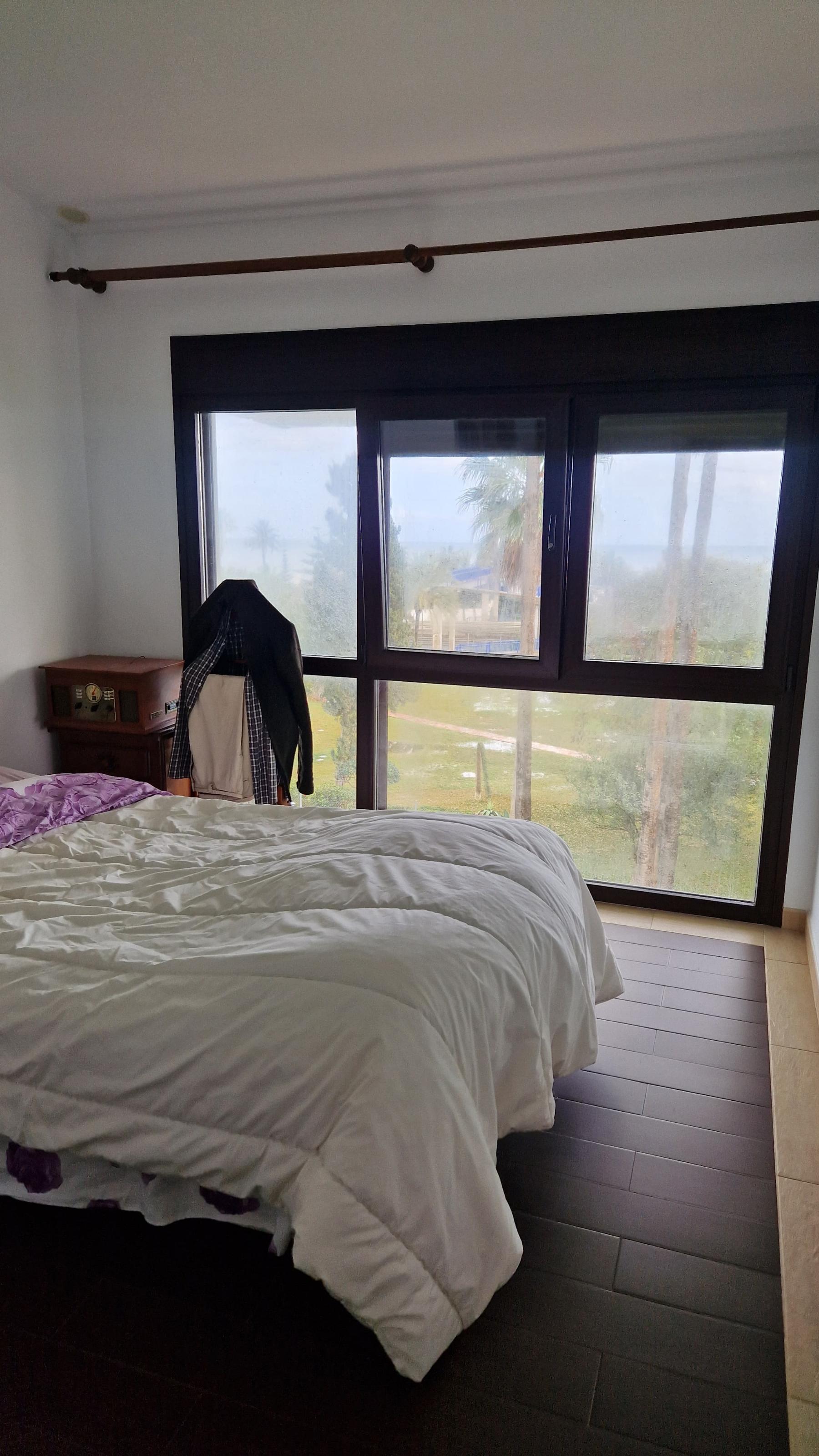 بيع من أرضية في Estepona