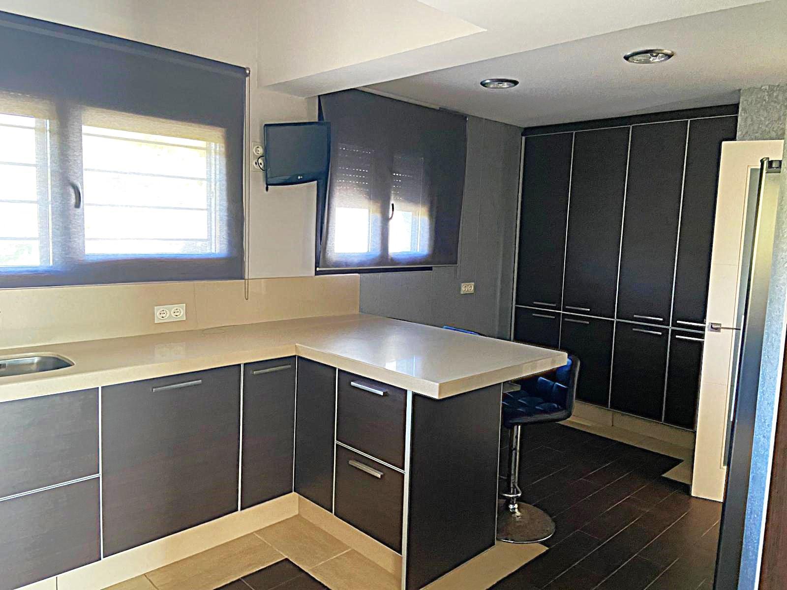 بيع من أرضية في Estepona