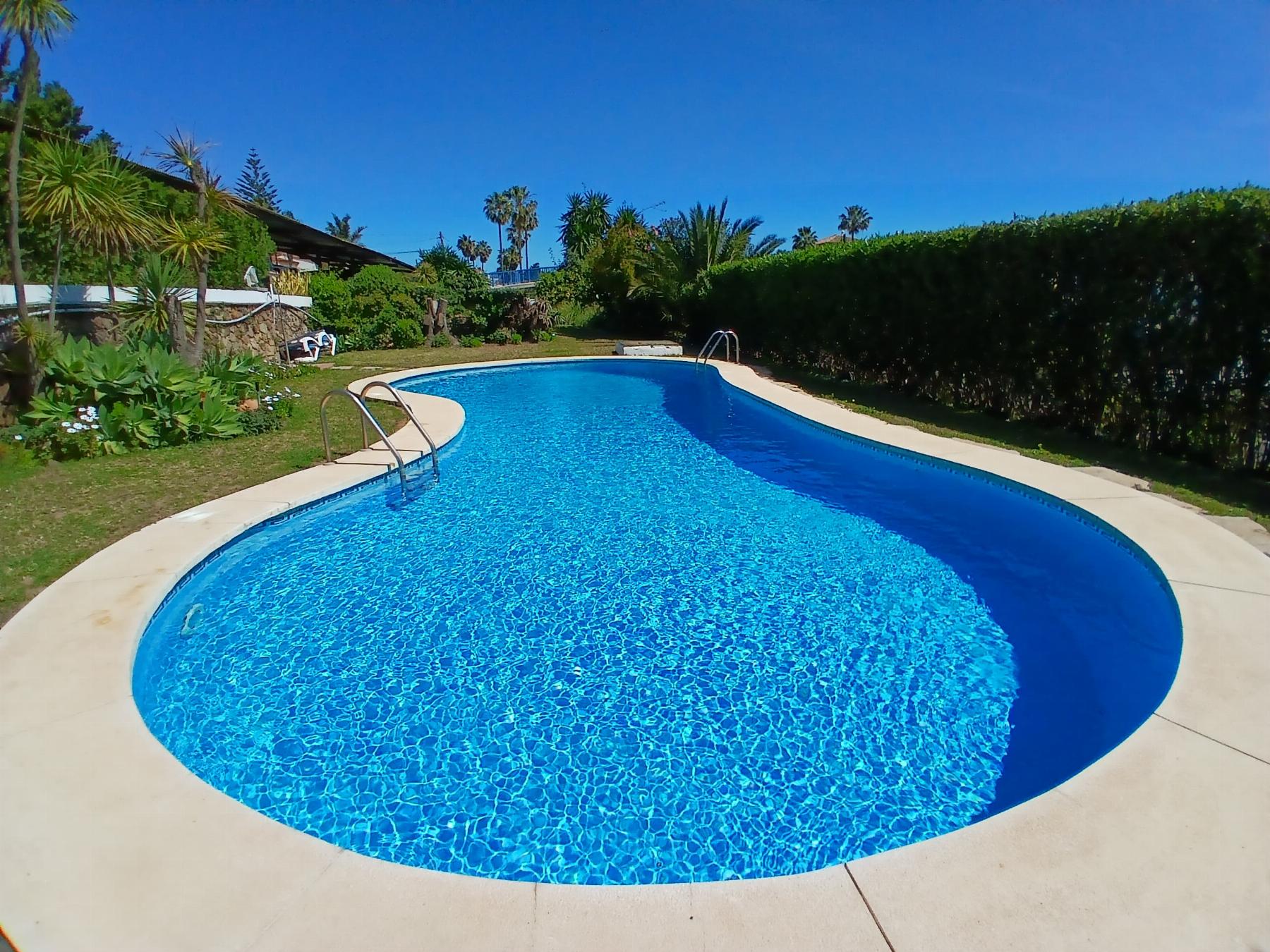 For sale of flat in Estepona