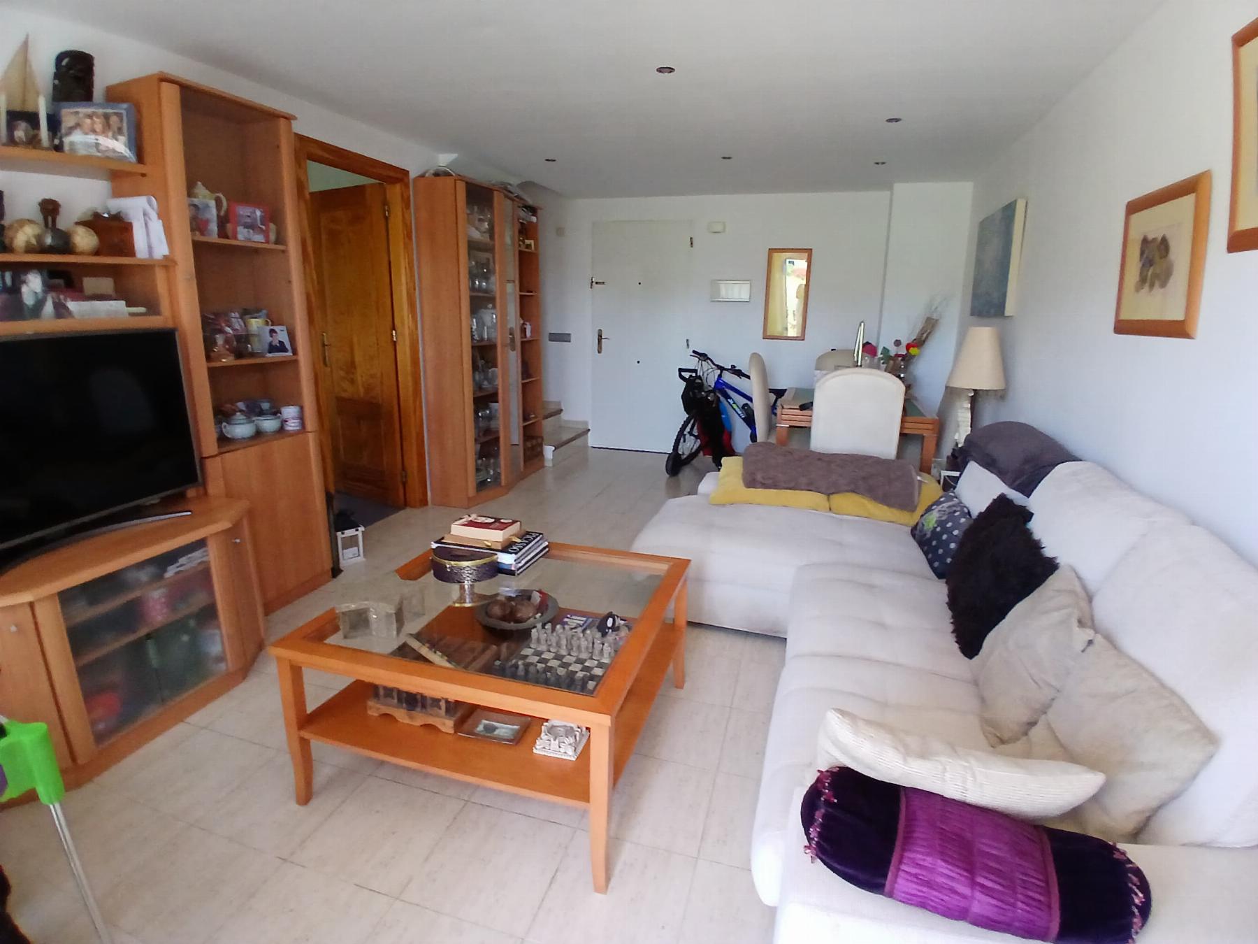For sale of duplex in Estepona