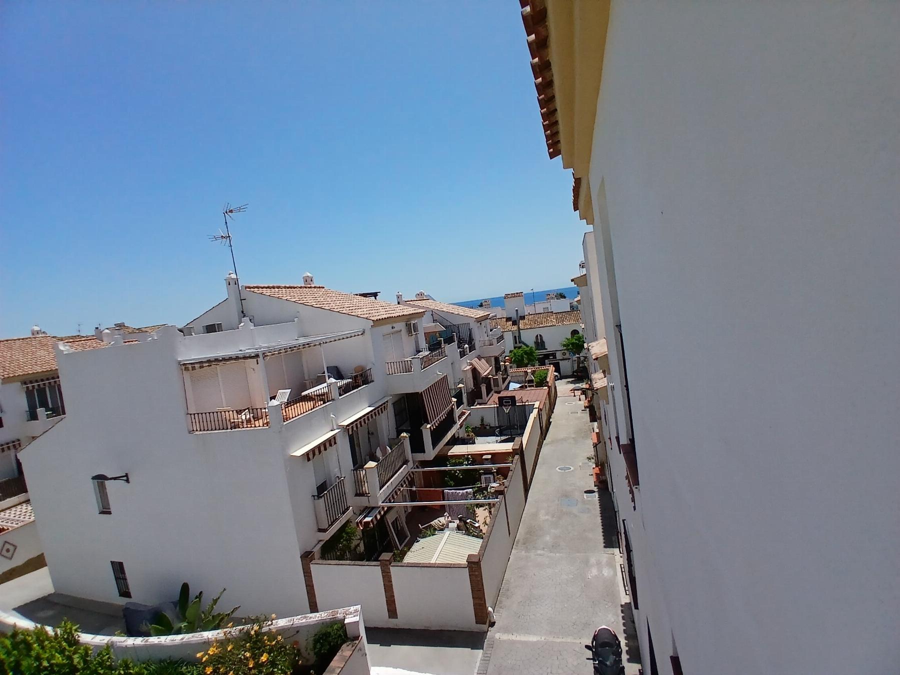 For sale of duplex in Estepona