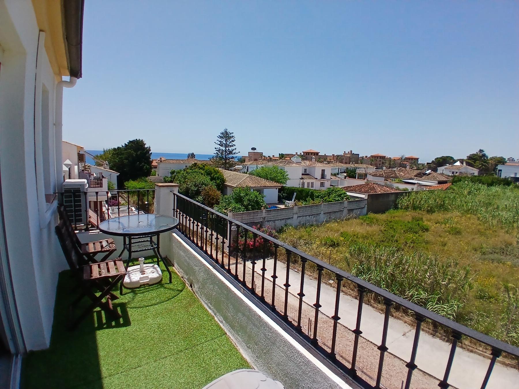 For sale of duplex in Estepona