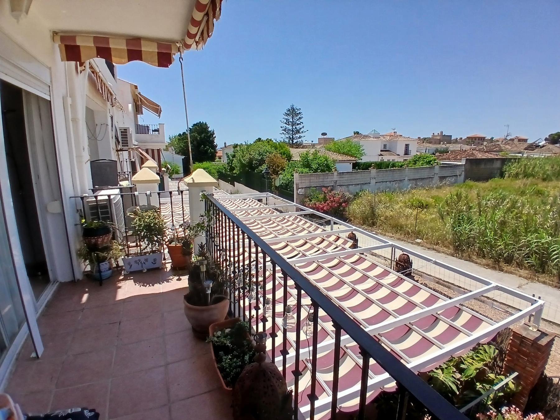 For sale of duplex in Estepona