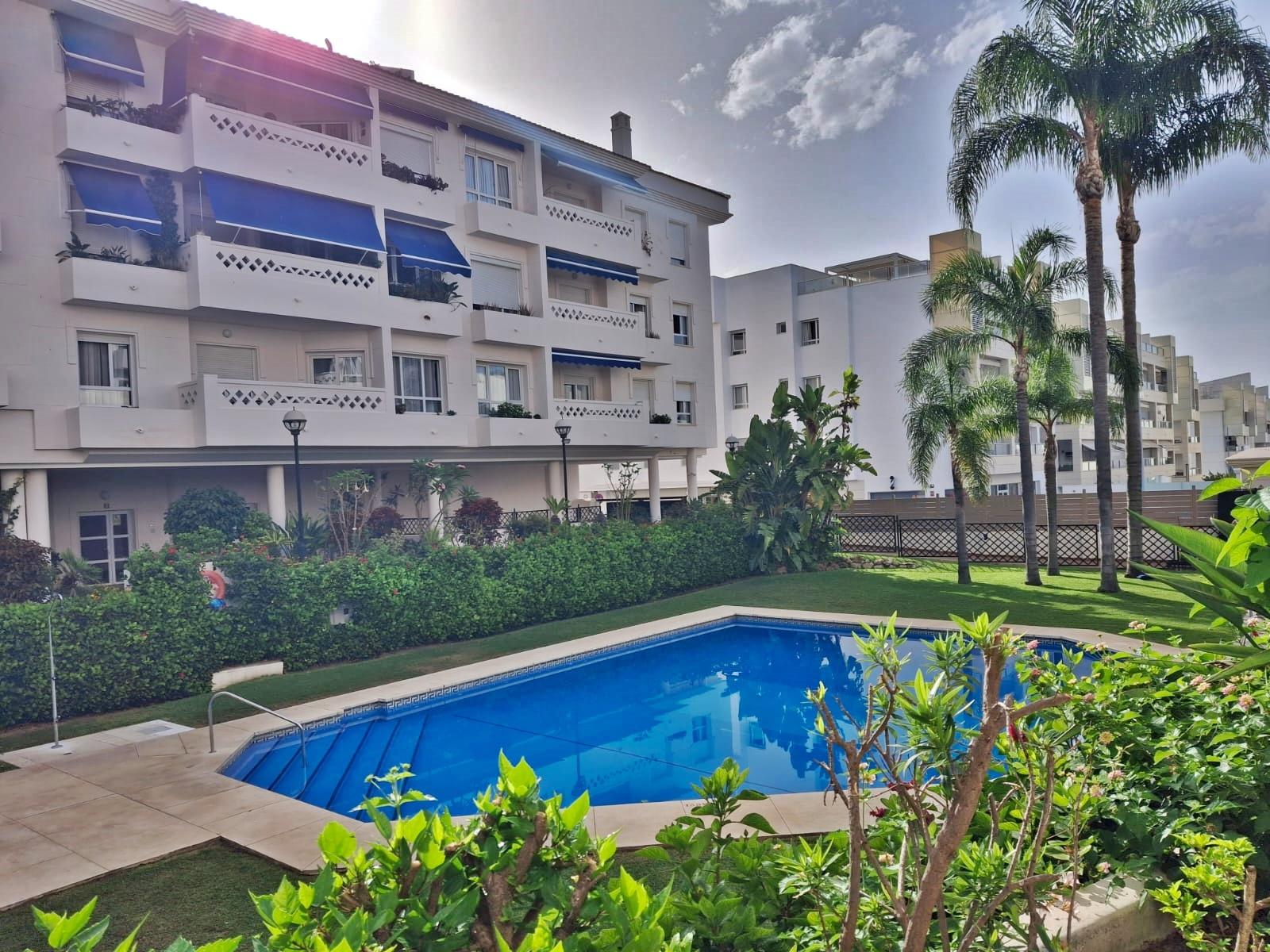 Venta de piso en San Pedro de Alcántara
