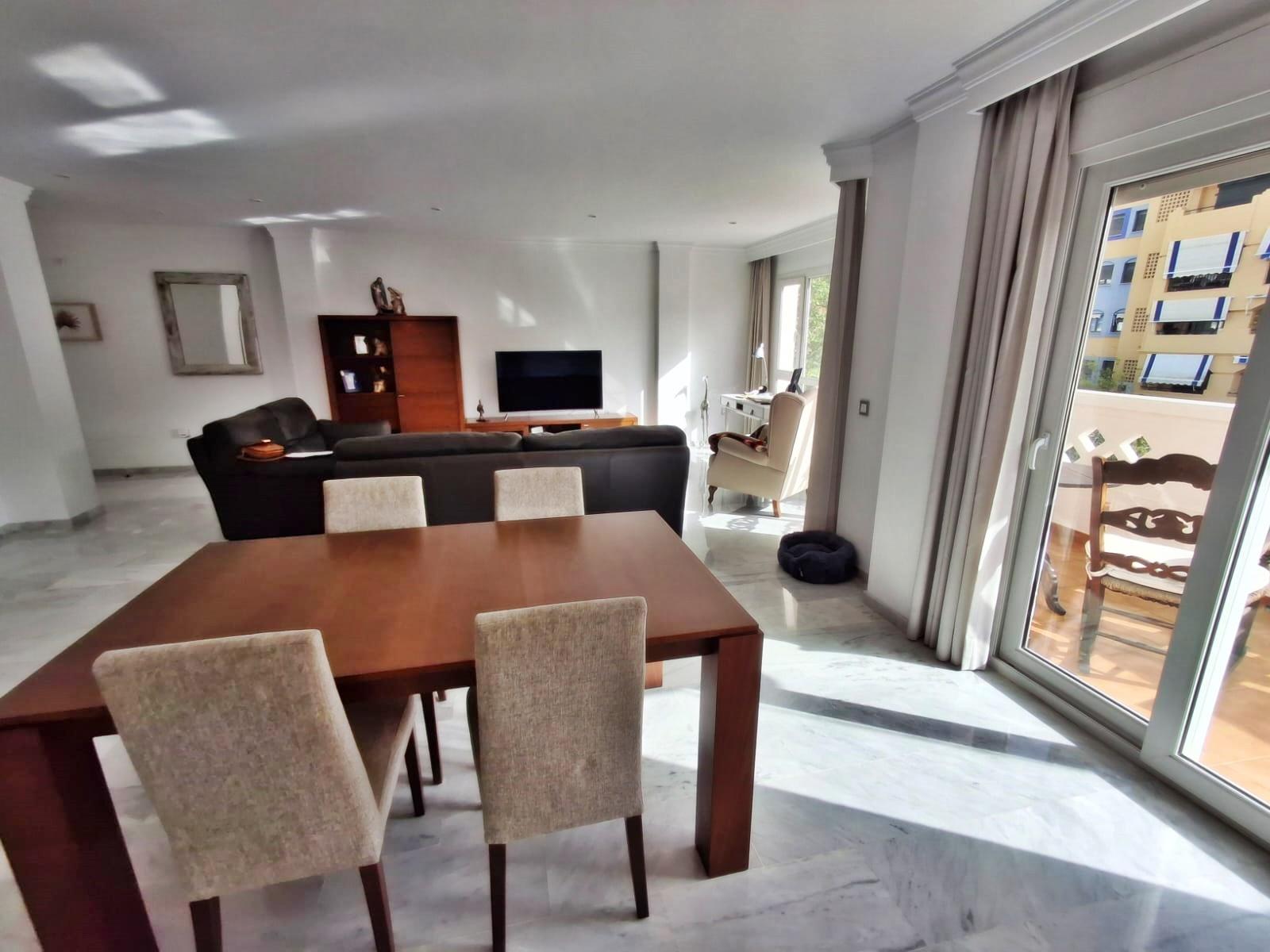 Venta de piso en San Pedro de Alcántara
