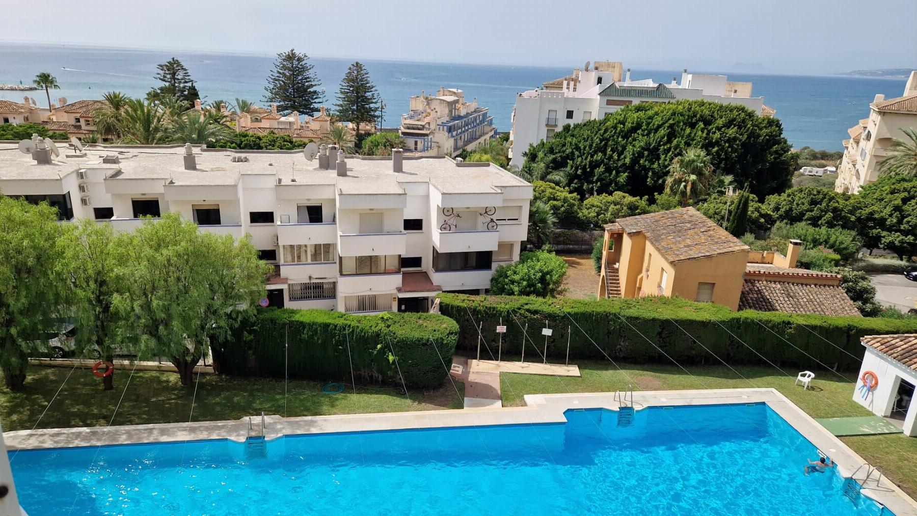 Venta de piso en Estepona