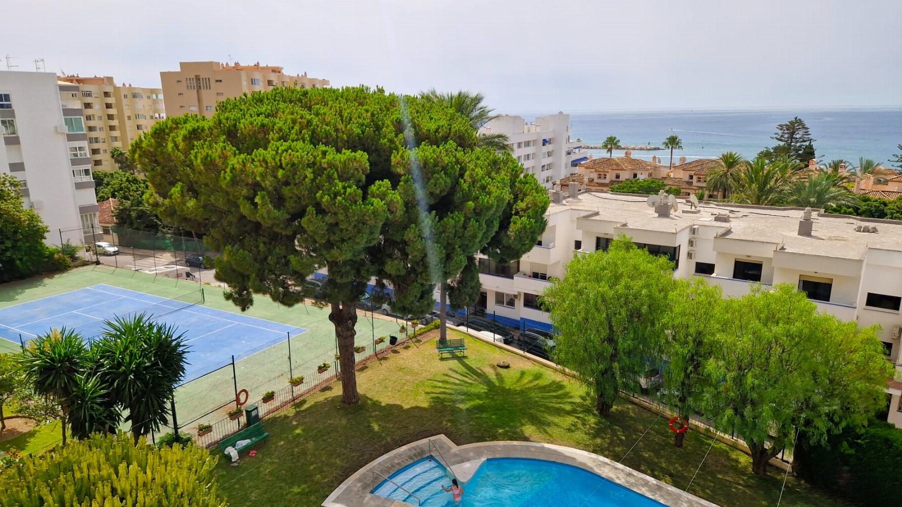 Venta de piso en Estepona