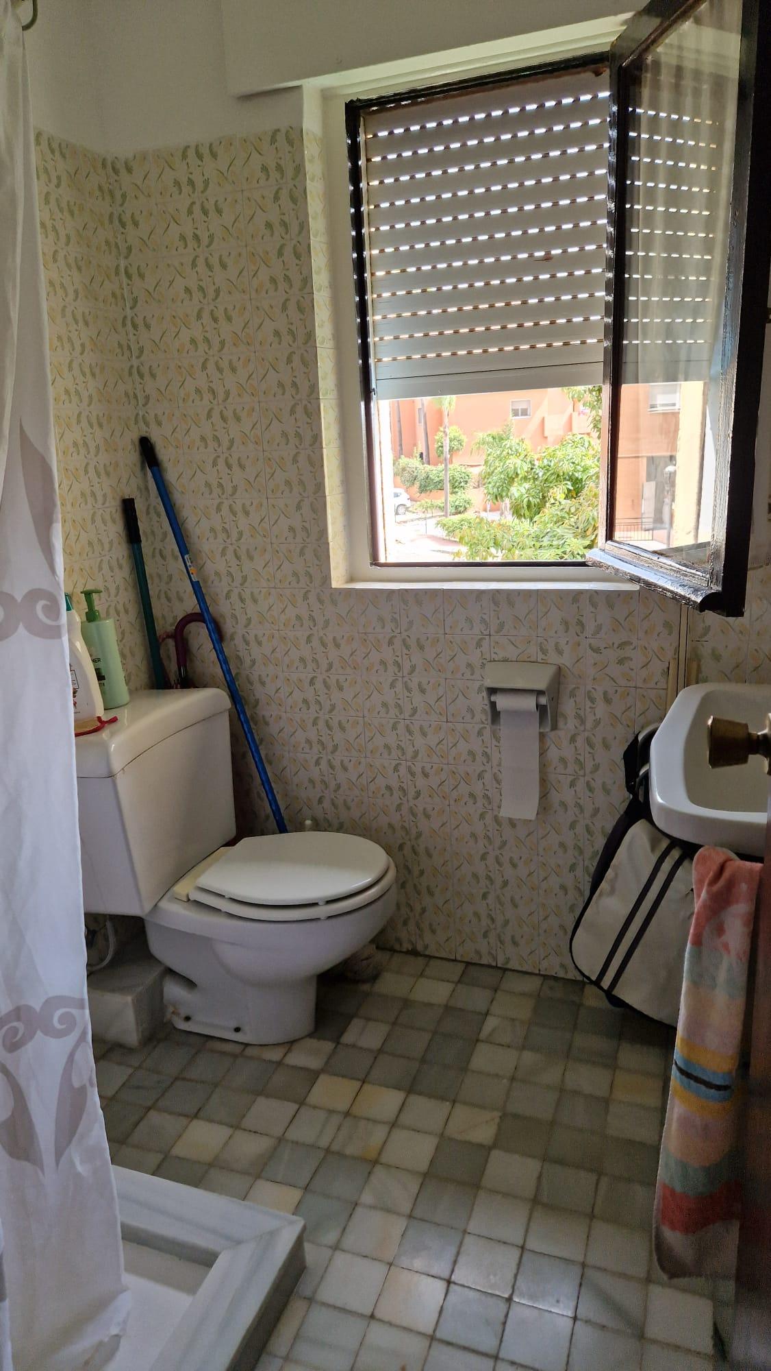 Venta de piso en Estepona