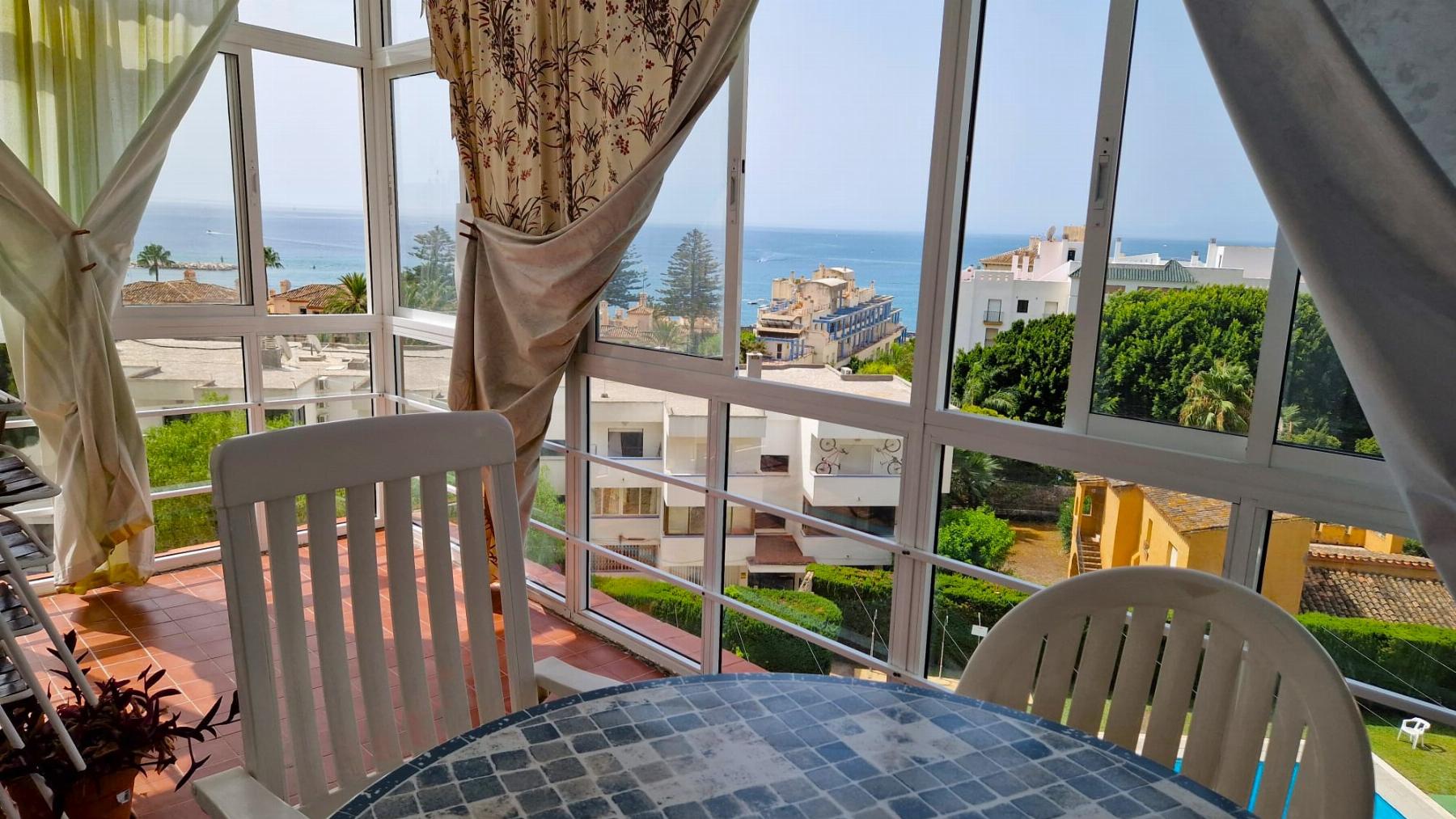 Venta de piso en Estepona
