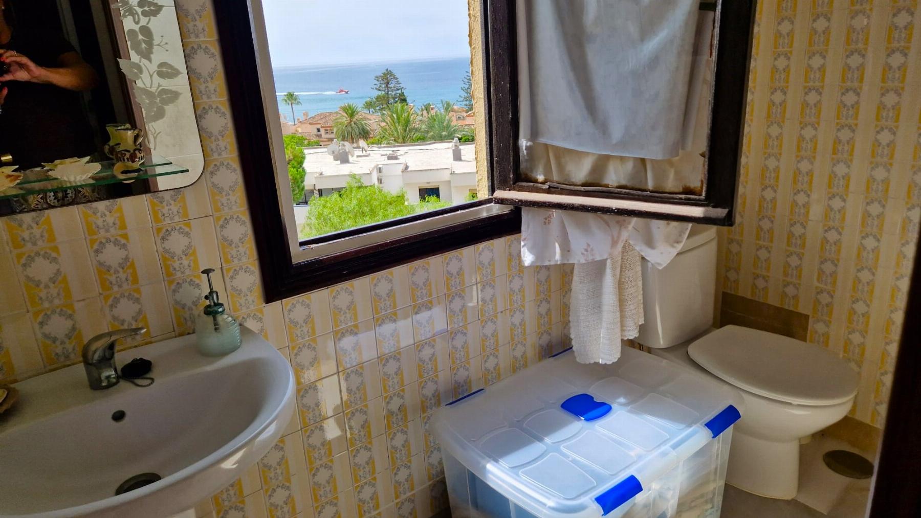 Venta de piso en Estepona