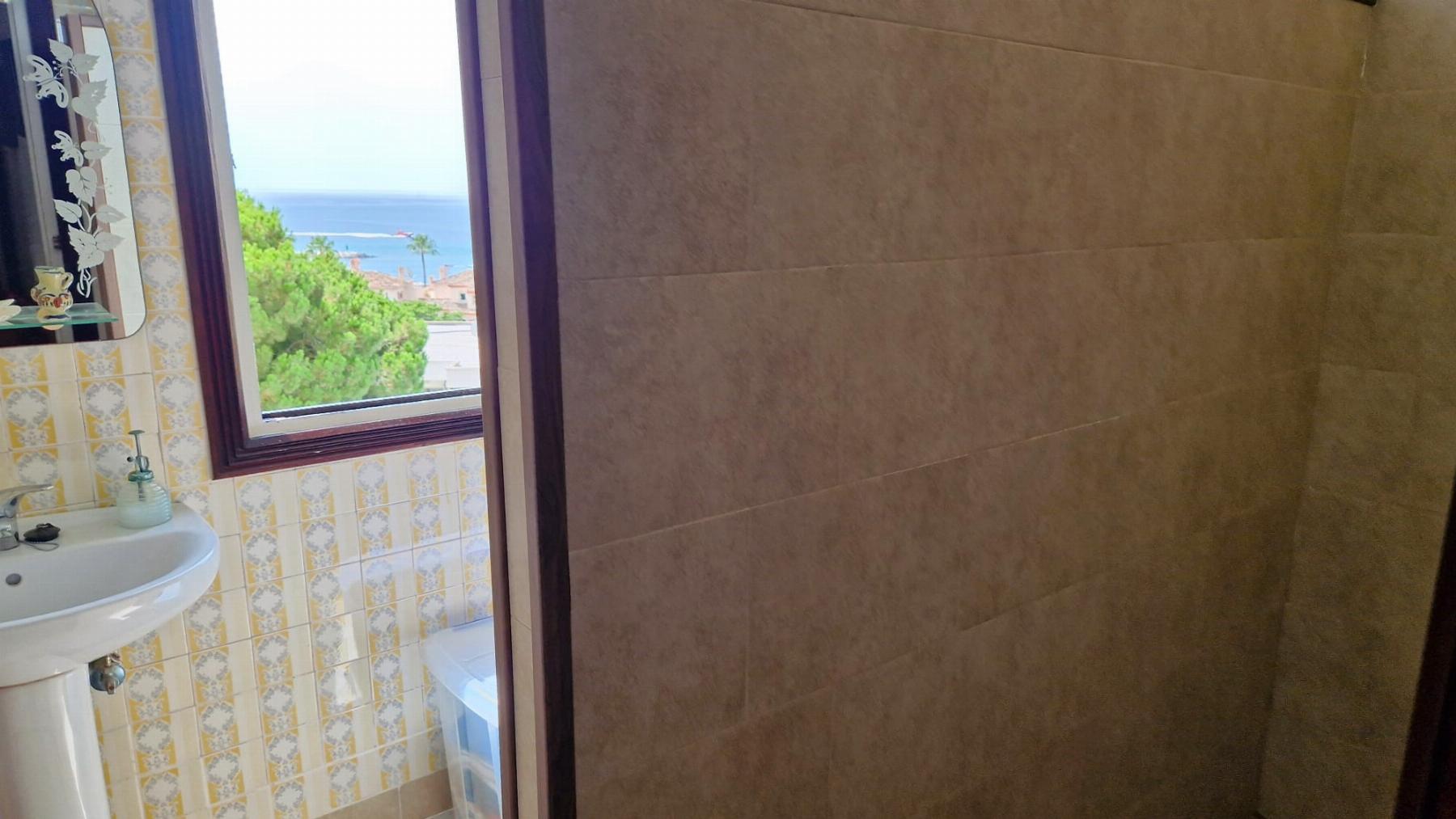 Venta de piso en Estepona